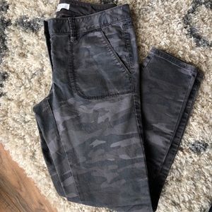 Loft camo pant